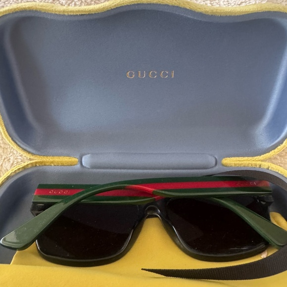 Gucci Sunglasses - Picture 2 of 7